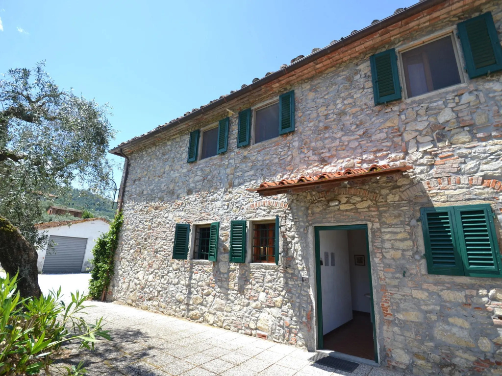 Tuscan Heaven; Vinci and Pistoia