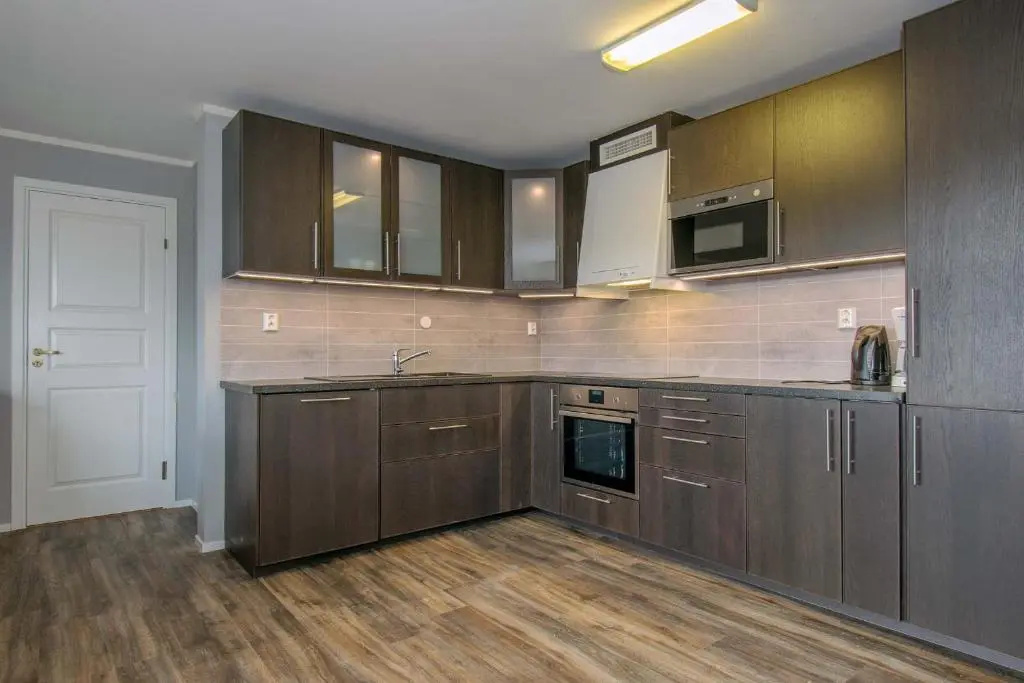 3 Bedrooms Apartment
