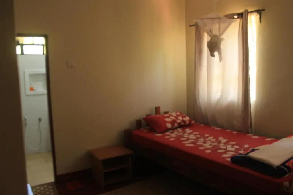 Economy room