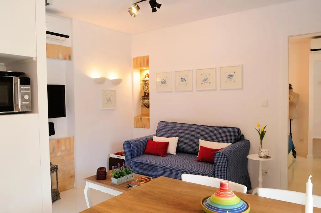 1 Bedroom Economy Apartment