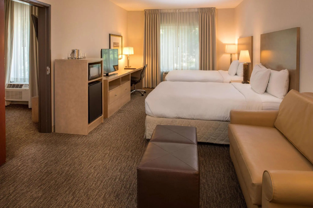 Double Family Suite (full double bed)