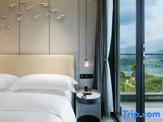 Standard Double room with view (full double bed)
