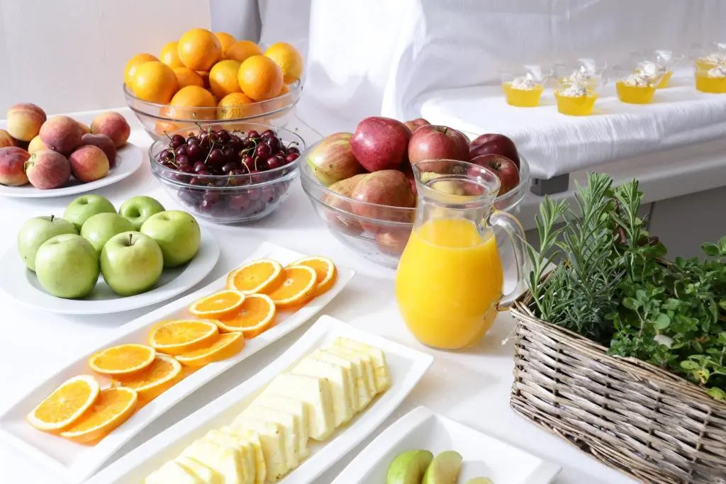 Food & Beverage