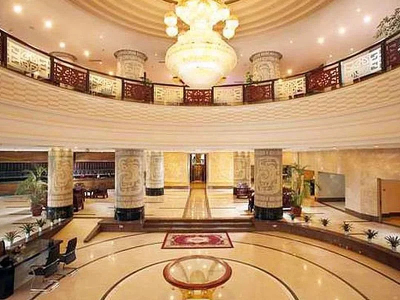 Lobby & Reception
