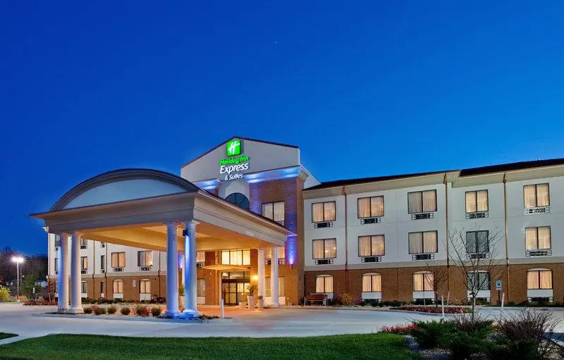 Holiday Inn Express Hotel and Suites St. Charles by IHG - Chambres