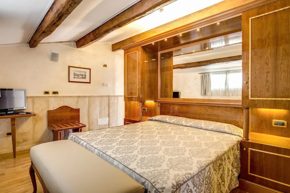 Classic Triple room