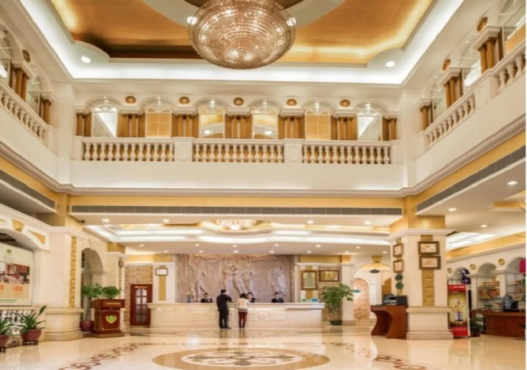 Lobby & Reception