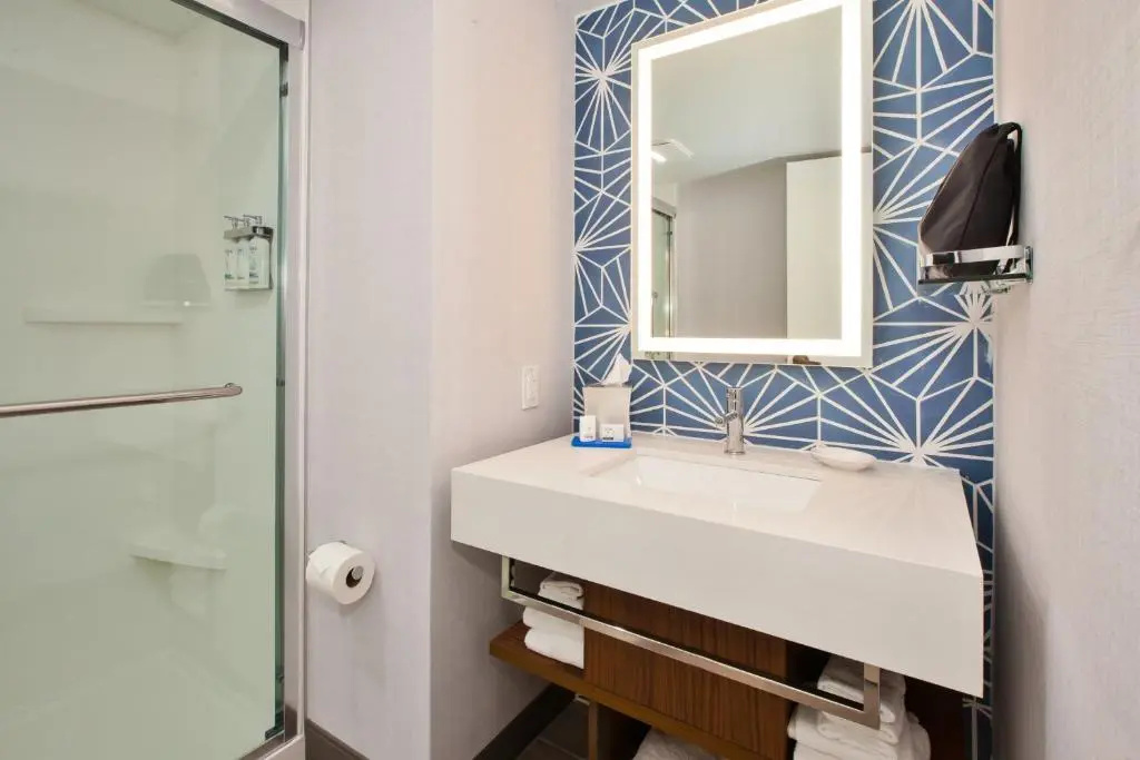 Holiday Inn Express & Suites VA Beach Oceanfront by IHG - Chambres