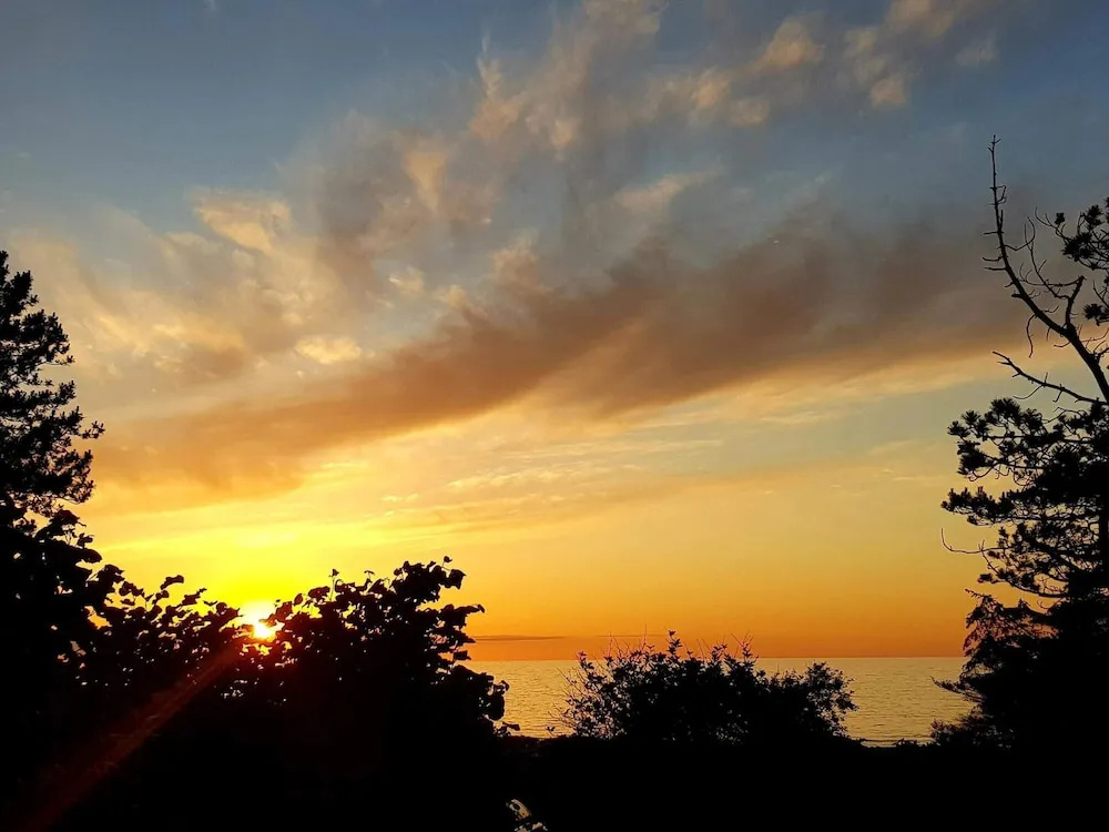 Pet Friendly Holiday Home in Dronningmølle near Sea