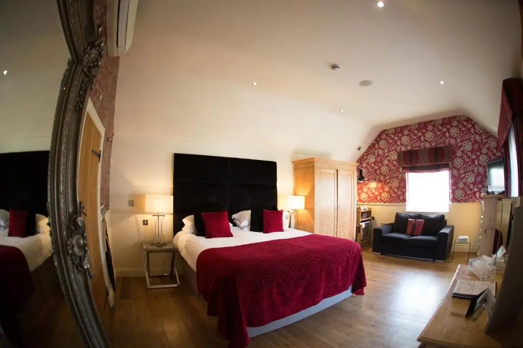 Channels Hotel Room Type - Deluxe Suite