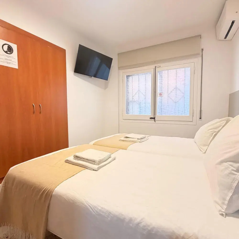 Economy room