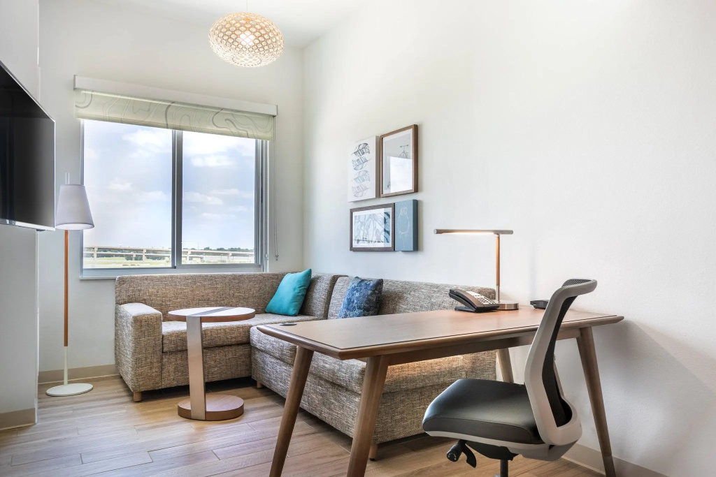1 Bedroom Double Suite (full double bed)