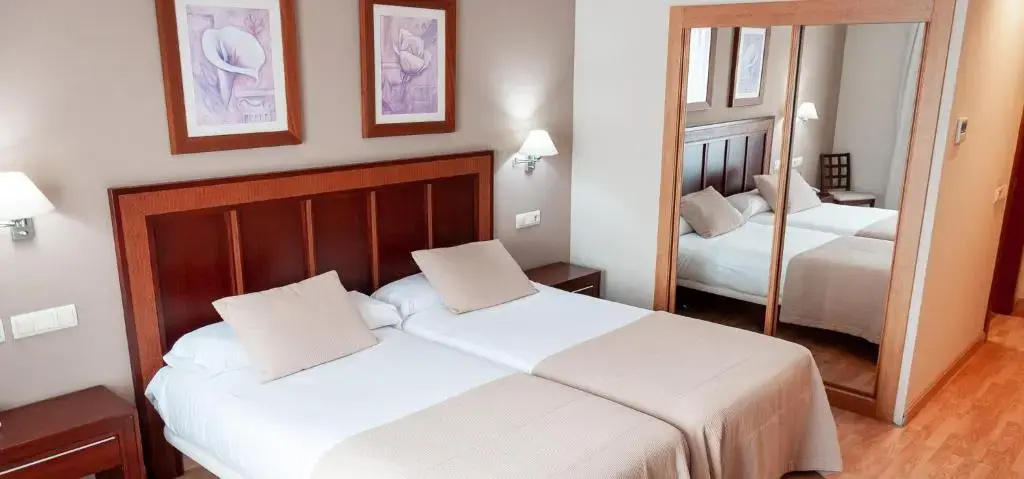 Hotel Santiago de León - Chambres