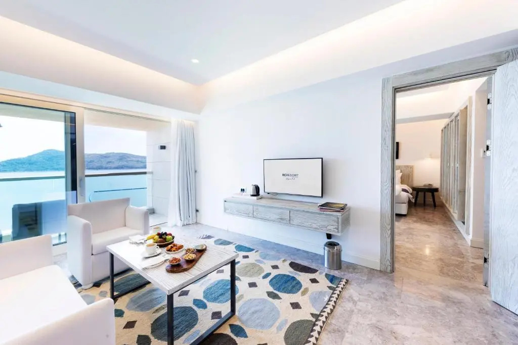 Suite with sea view