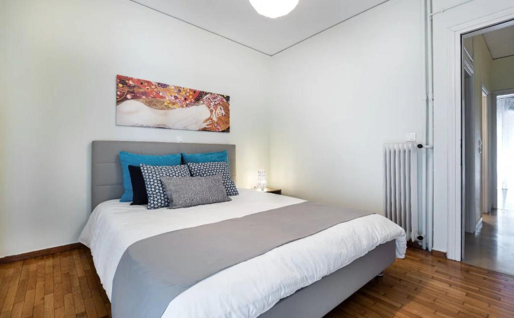 Acropolis Suites & Apartments