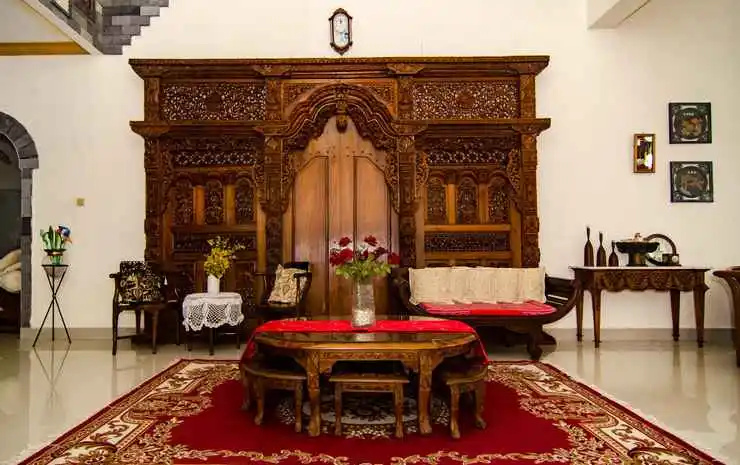 Lobby & Reception