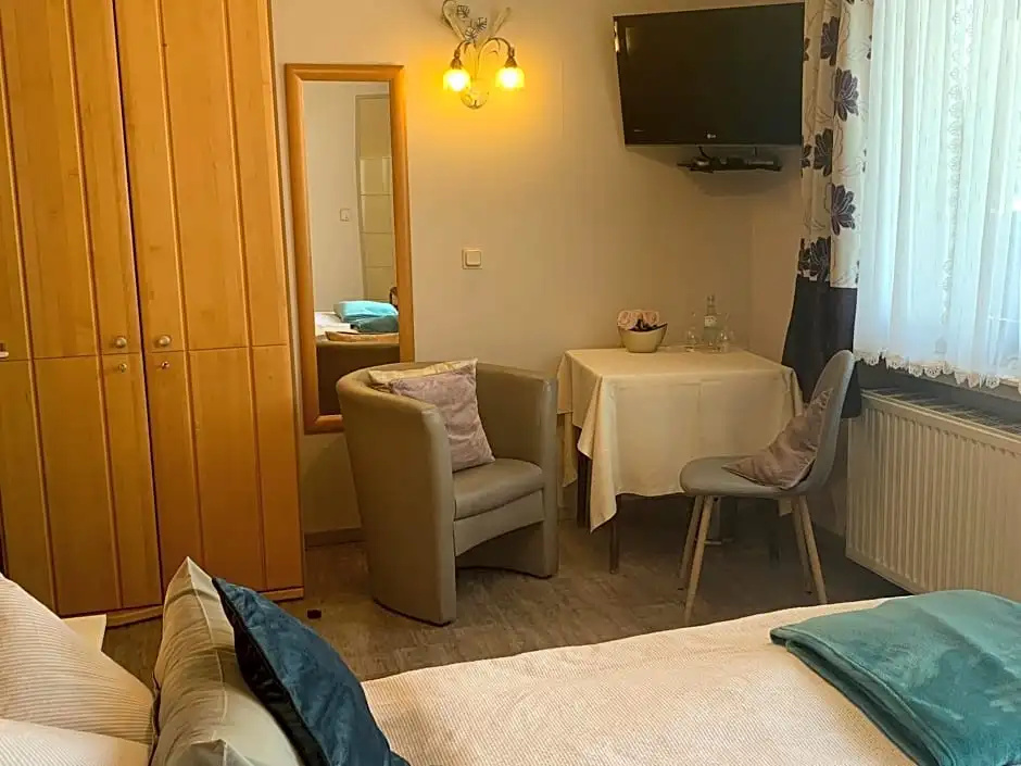 Restaurant Landgasthof Zum Wiesengrund - Chambres