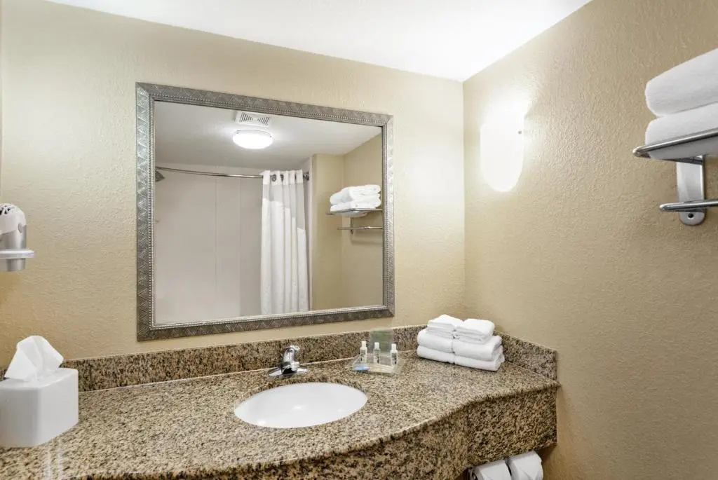 Holiday Inn & Suites Daytona Beach on the Ocean by IHG - Chambres