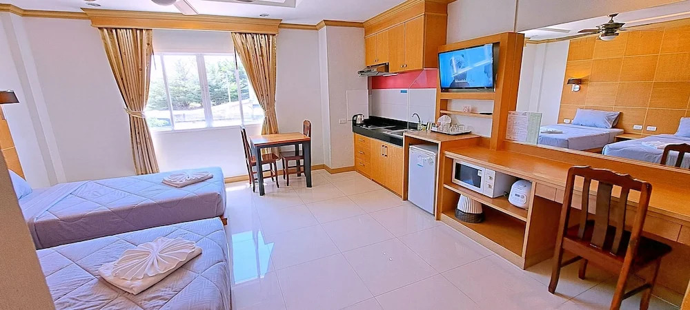Двухместный номер Standard 2 отдельные кровати в Green Harbor Hotel & Service Apartment