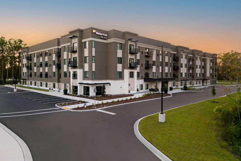 WaterWalk Extended Stay Jacksonville Deerwood Pk