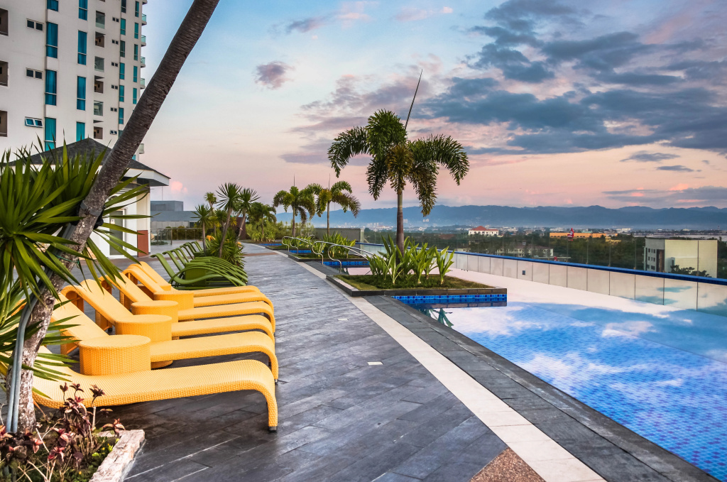 Beach & Waterfront