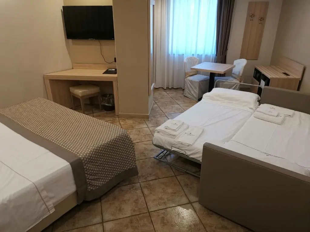 Deluxe Quadruple room