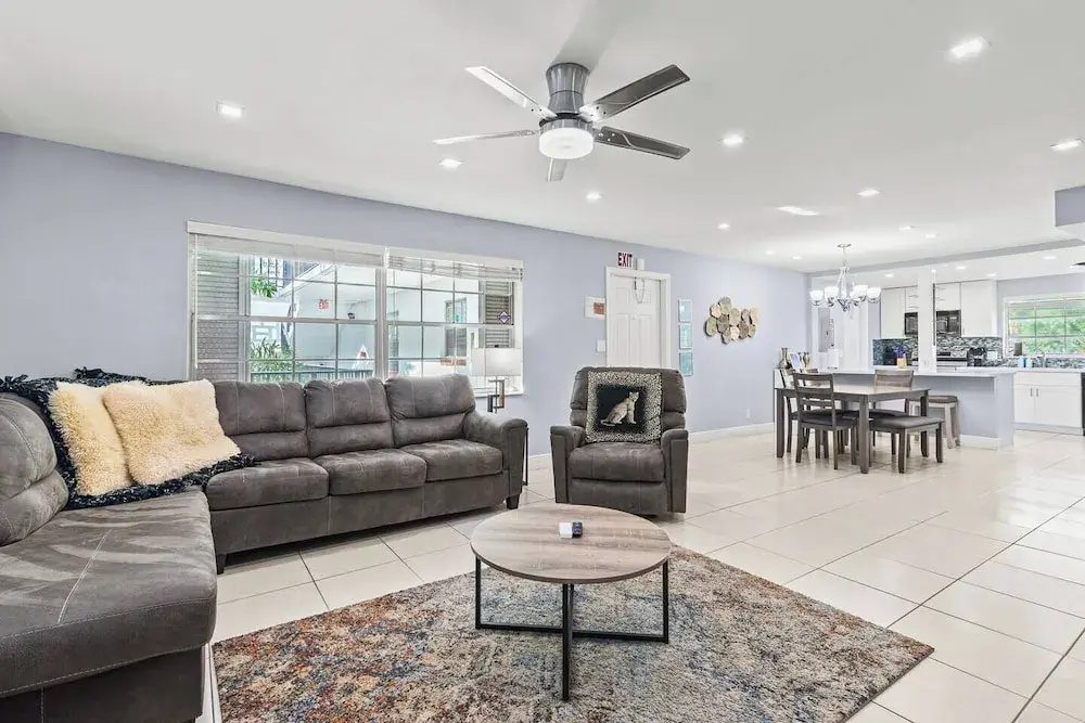 Beach, Pool; Las Olas Getaway