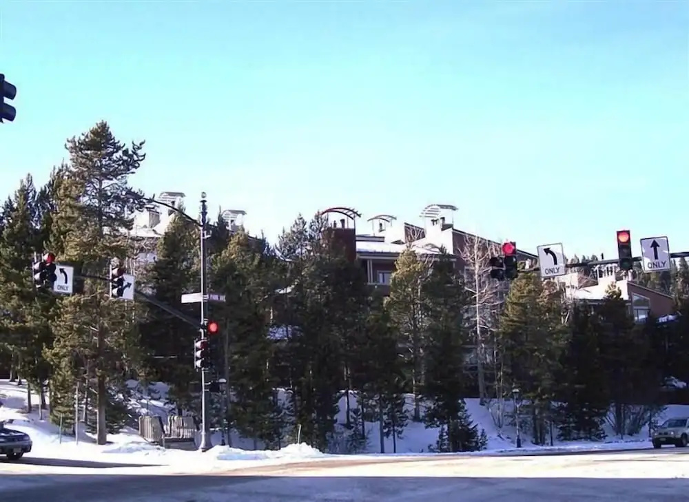 Ski Hill 18 (Downtown Condos with on-site Hot Tub)