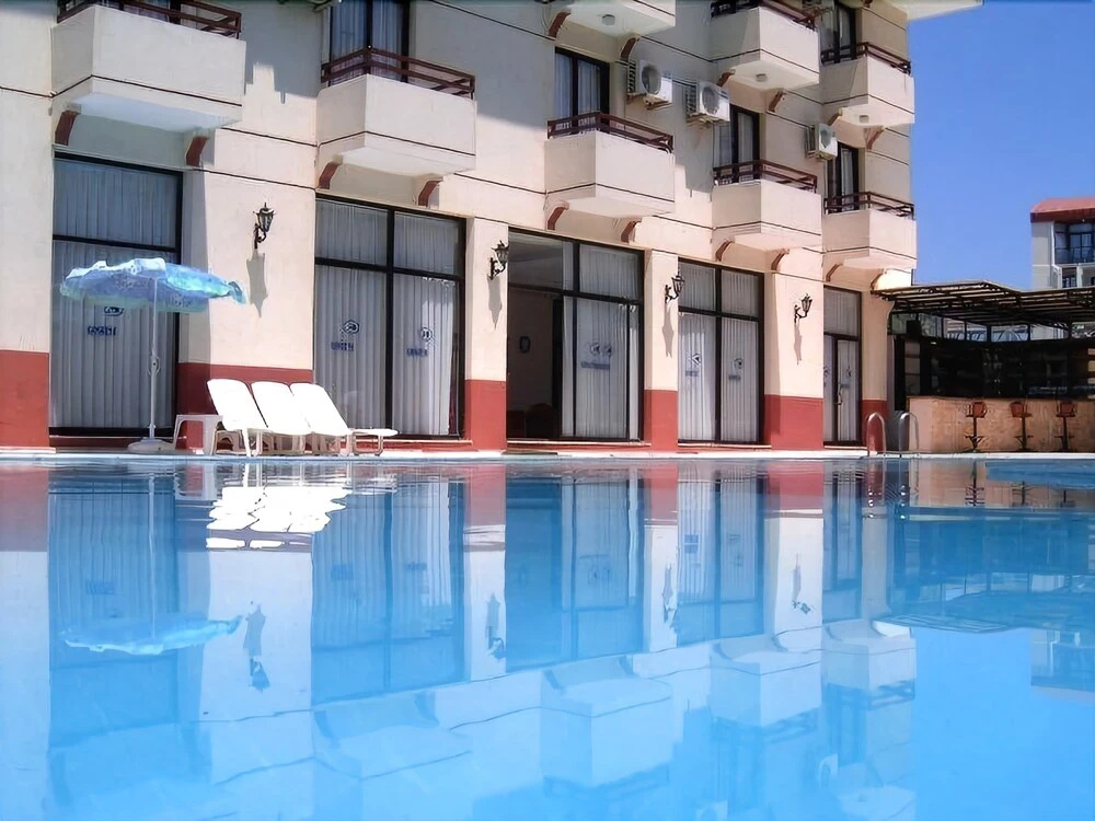 Hotel photo 1