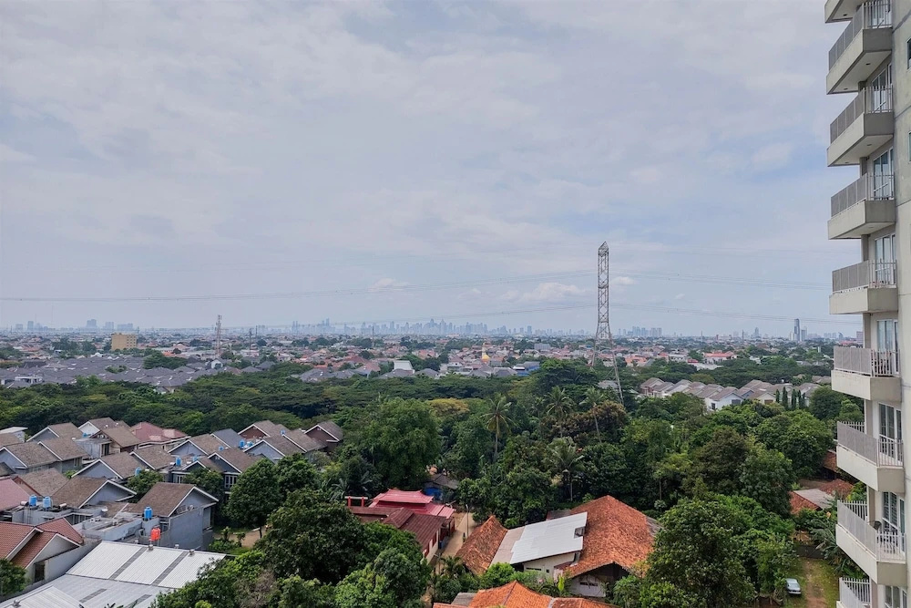 Nice And Cozy Studio At Bintaro Icon Apartment