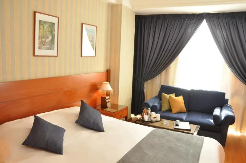 Deluxe Double room (full double bed)