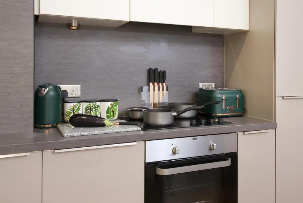 Deluxe 2 Bed 2 Bath Spacious City Centre Apartment