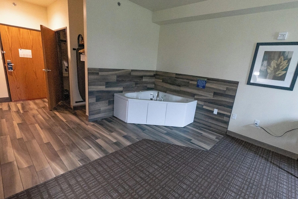 Double Suite (full double bed)