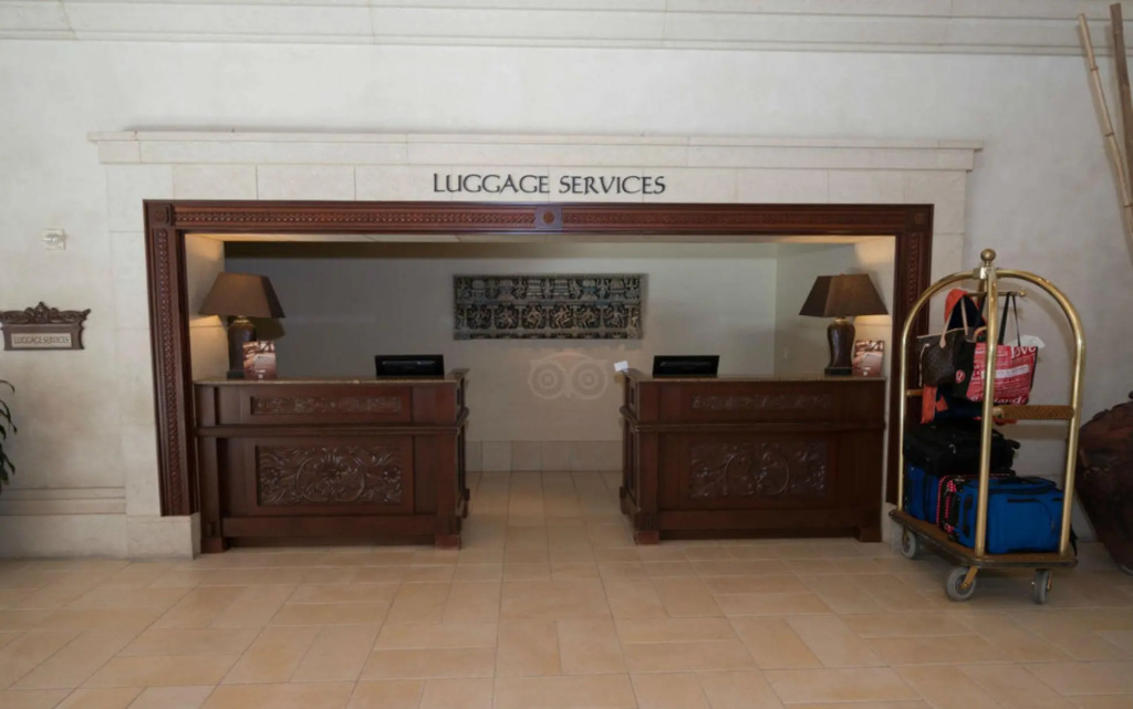 Lobby & Reception