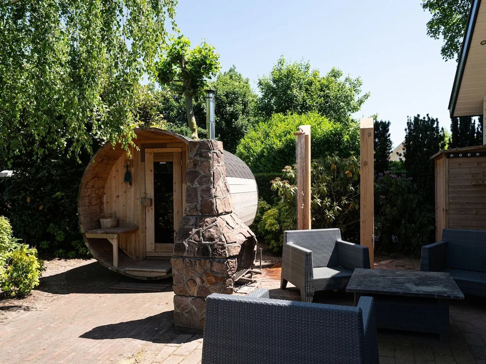 Cosy Forest Cabin With A Barrel Sauna