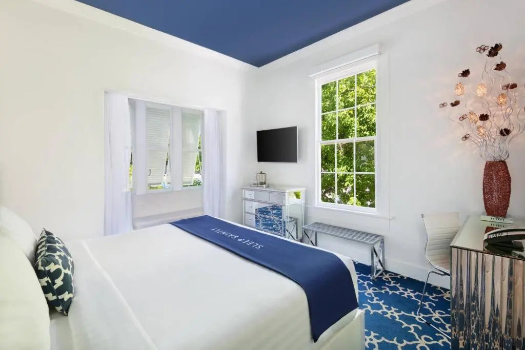 Luxury Double Studio (full double bed)