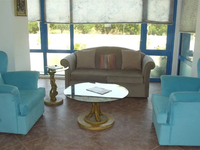 Lobby & Reception