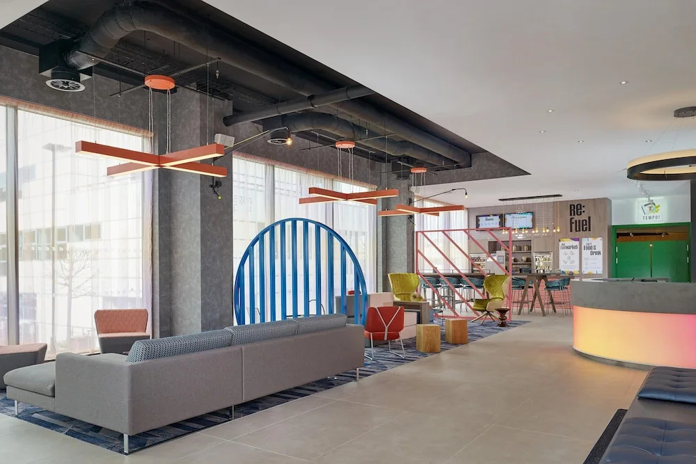 Lobby & Reception