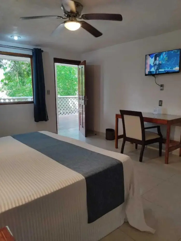 Deluxe room with pool view