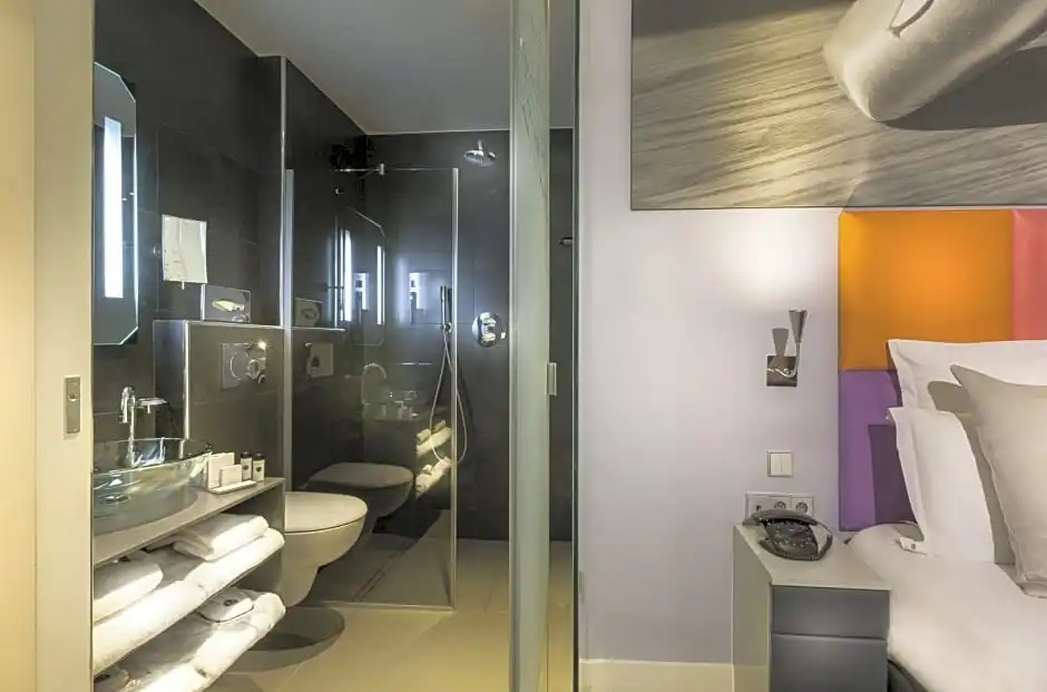 Lyric Hotel Paris 55