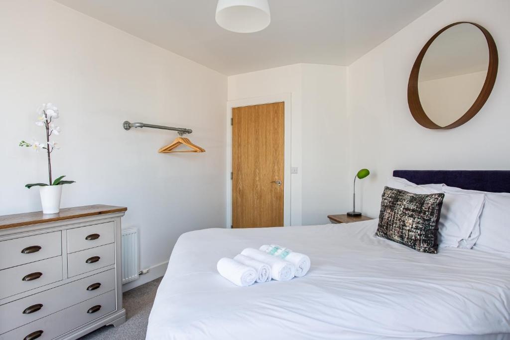 Luxury Fully Equipped Kitchen Ormeau Park