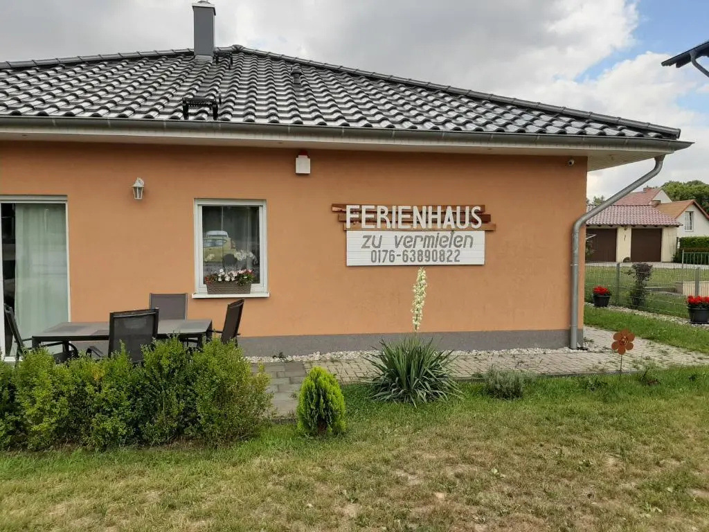 Am Bahnhof