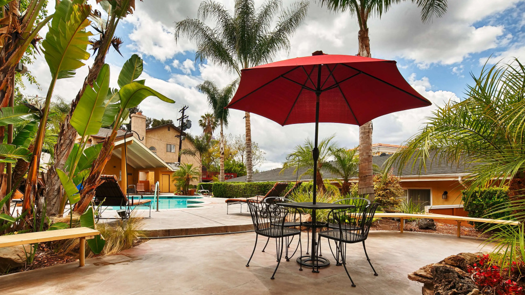 Best Western Woodland Hills Inn - Général