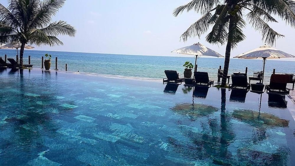 Beach & Waterfront