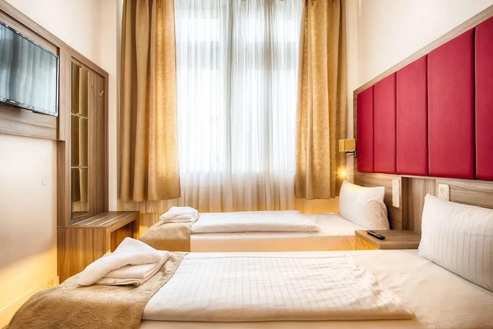 Economy room