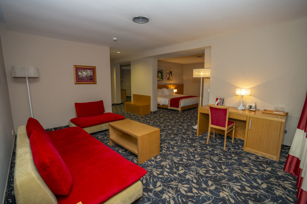 Deluxe Family room