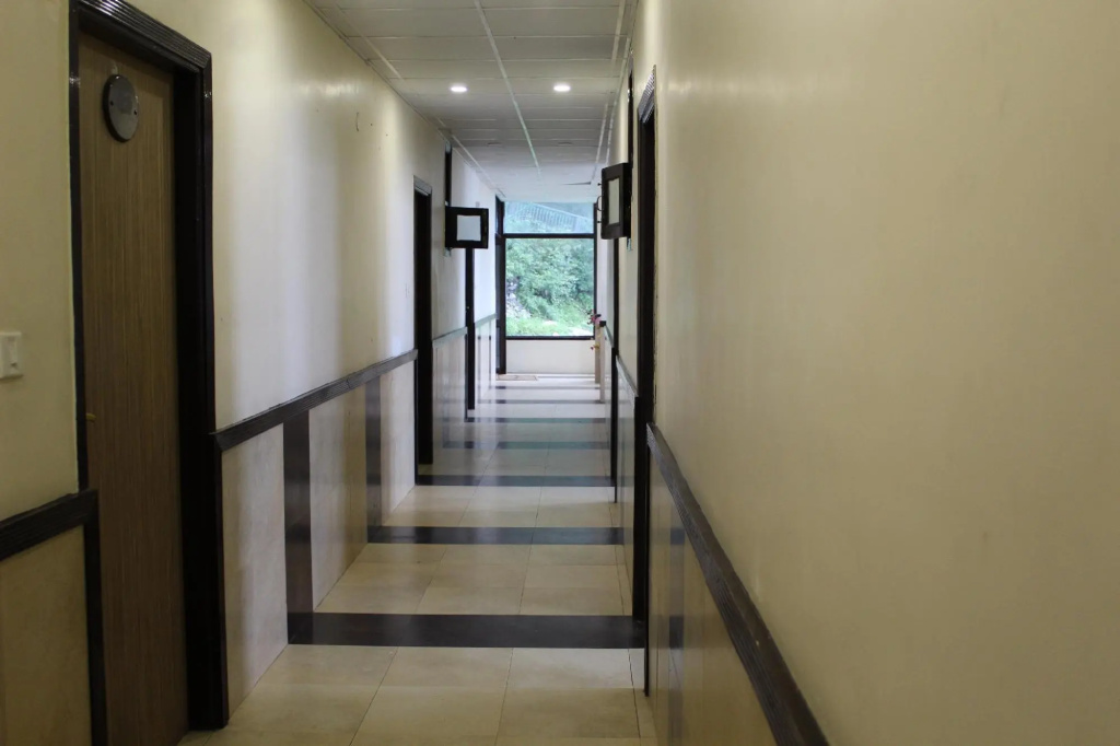 Lobby & Reception