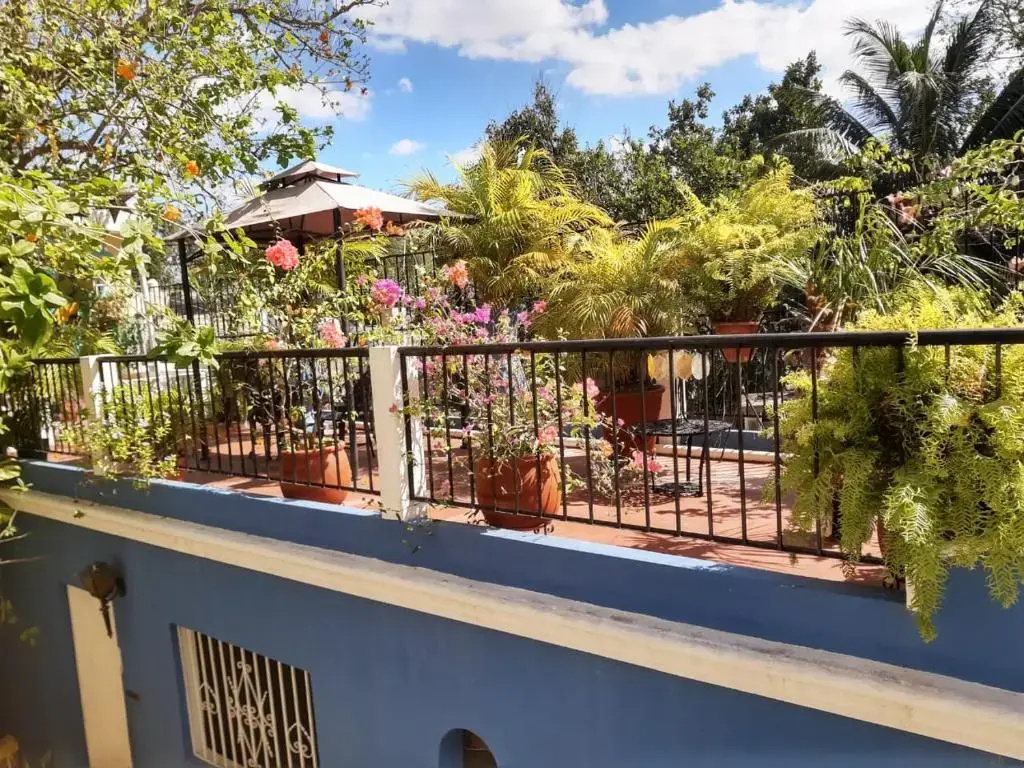 Double Suite with balcony and with pool view (full double bed)