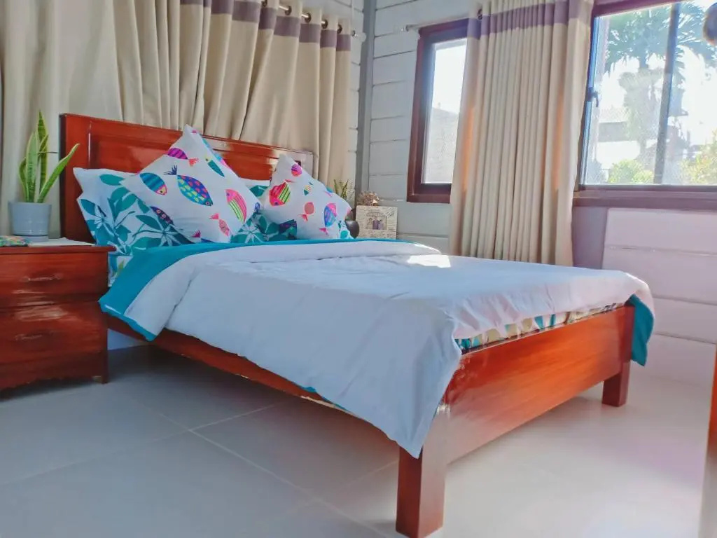 2 Bedrooms Cottage