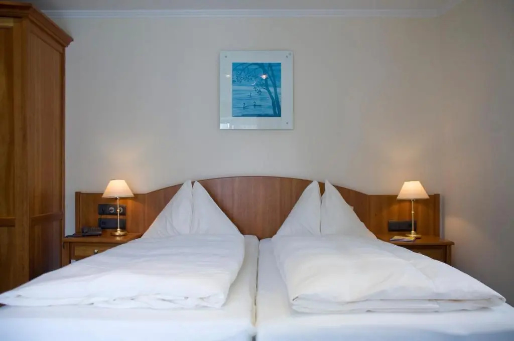 Seeboeckenhotel Zum Weissen Hirschen - Chambres